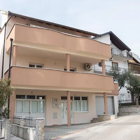 Apartment Miletic *